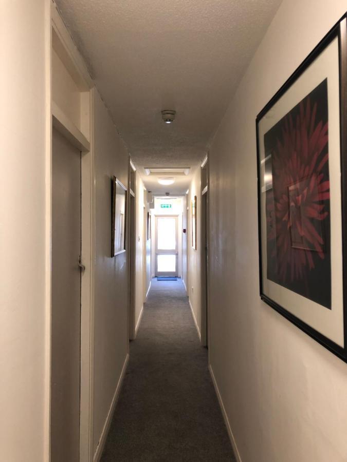 The Bell Hotel Newtown  Bagian luar foto